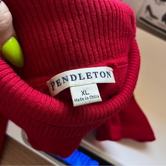 Vintage Pendleton Turtleneck Merino Wool Sweater Red Classic Career Soft Holiday - Picture 2 of 11